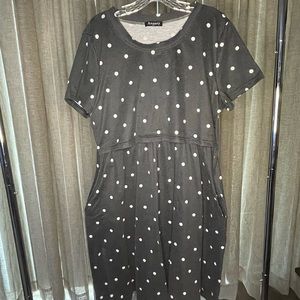Annery- XX-Large Black Dress w/ White Polk-a-Dots